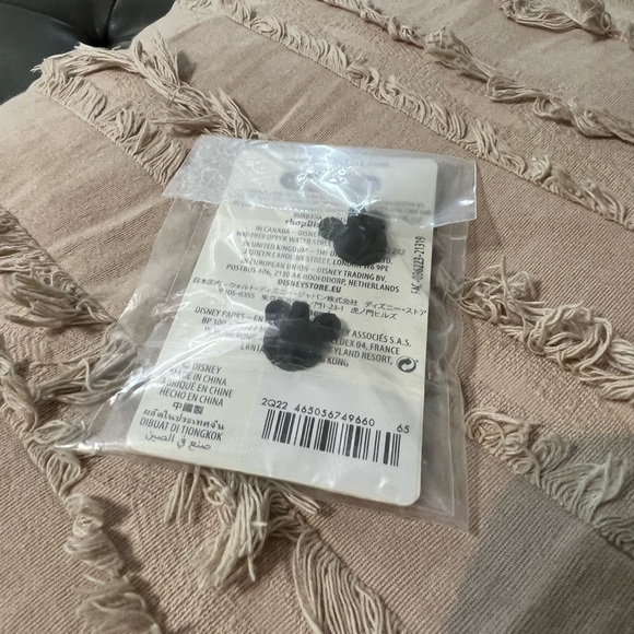 Disney Minnie Mouse Doctors Day pin 2022 - Picture 4 of 6